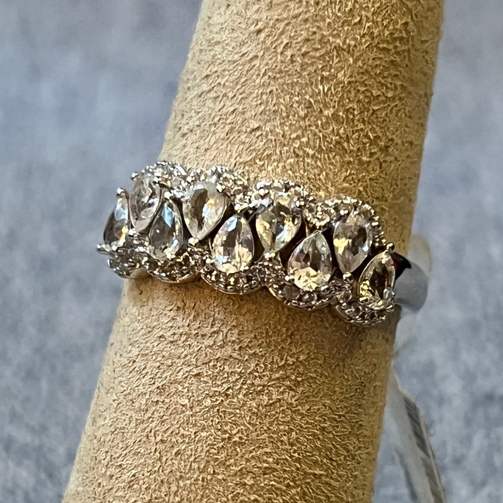 Genuine sapphire ring, 925 over Sterling Silver setting. Genuine! BRAND NEW!